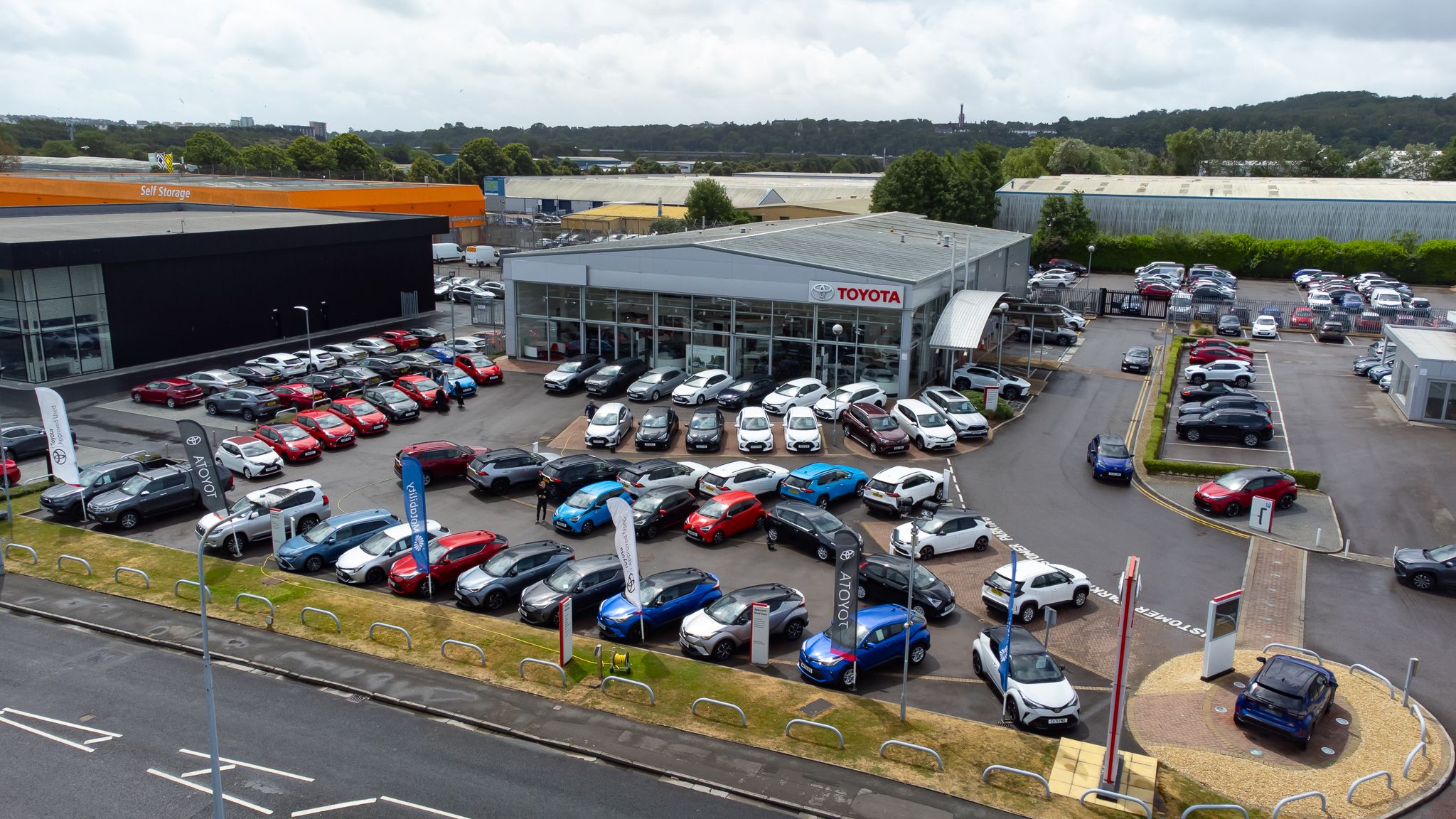 FRF Toyota Cardiff Car dealership in Cardiff AutoTrader